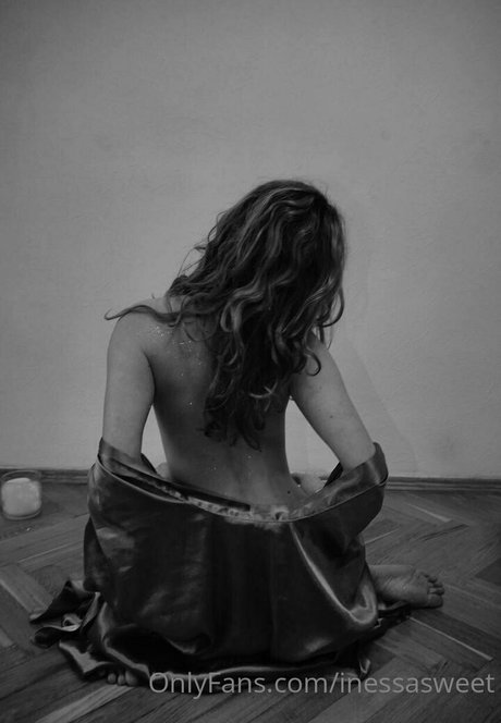 inessasweet hot actress pictures