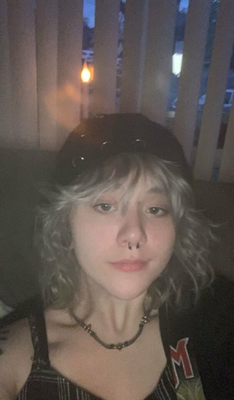 wuvspell sex model photo