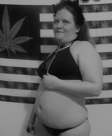 thick latina milf onlyfans porn pics