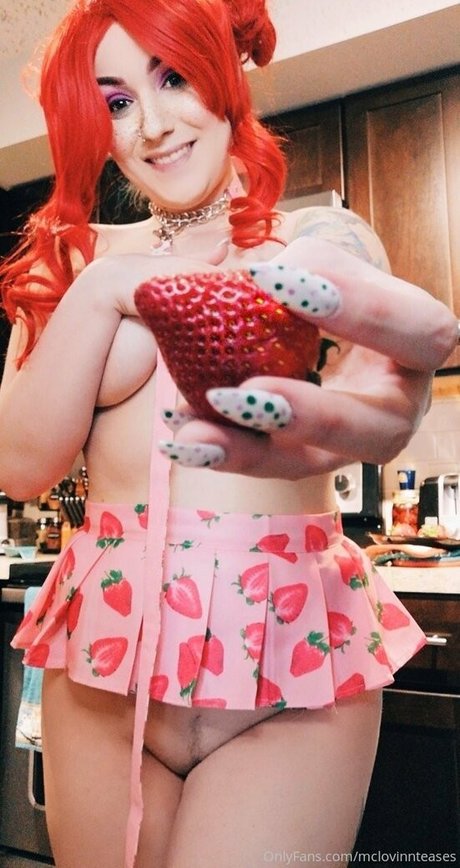 mclovinnteases pretty pornstar photos