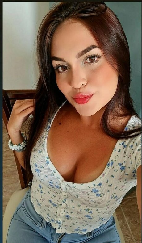 estelabrazzer nice actress images