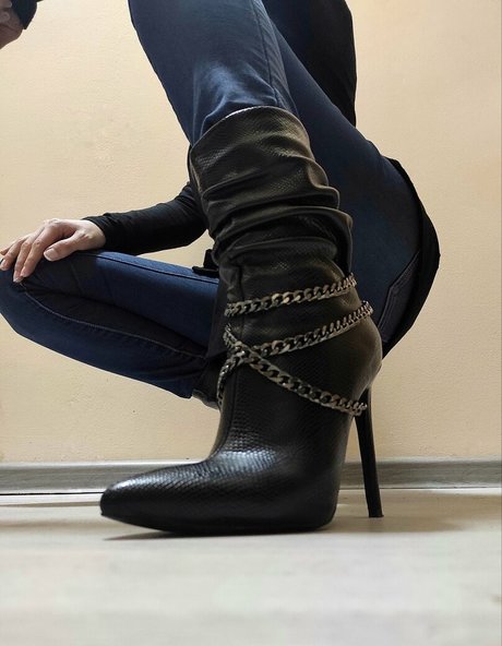 onlydiamondsoles model beautiful image