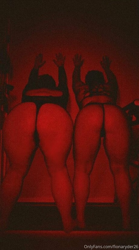 fionaryder26 nice actress pic