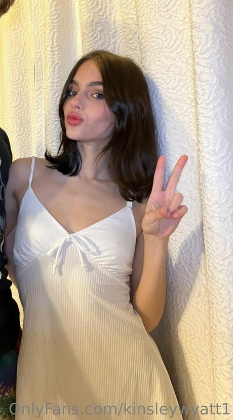 Kinsley Alyse Wyatt star adult image