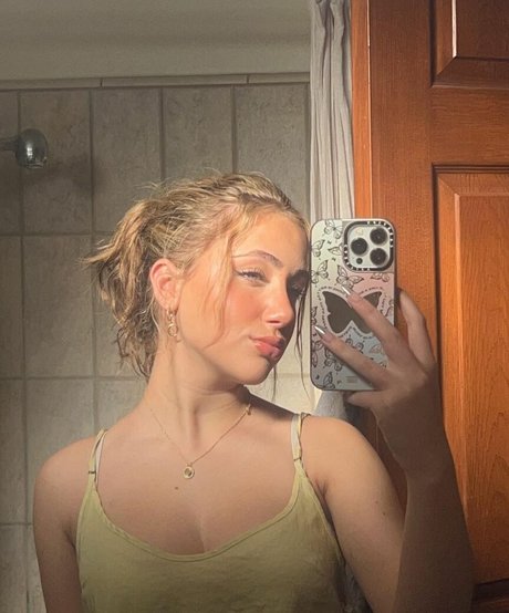 thick girls onlyfans art nude image