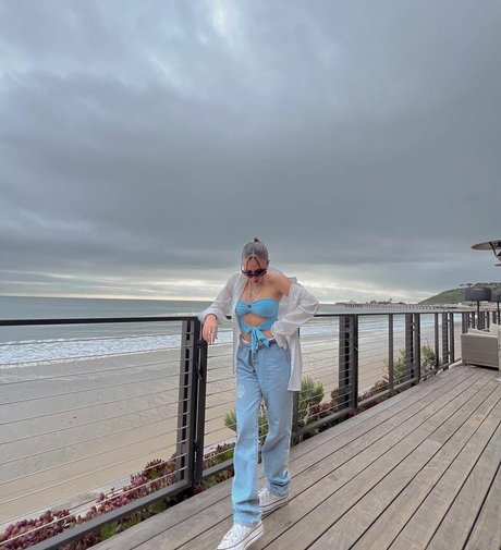 Ava Kolker adult actress picture