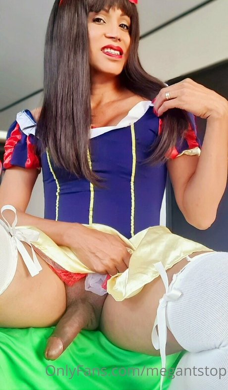 megantstop exclusive star pic