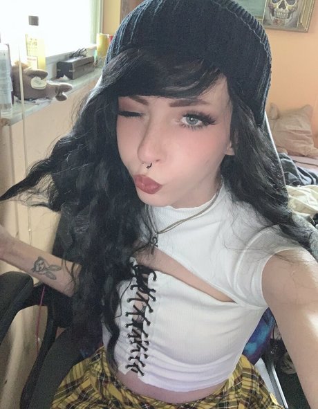 babyghouli420 model free picture