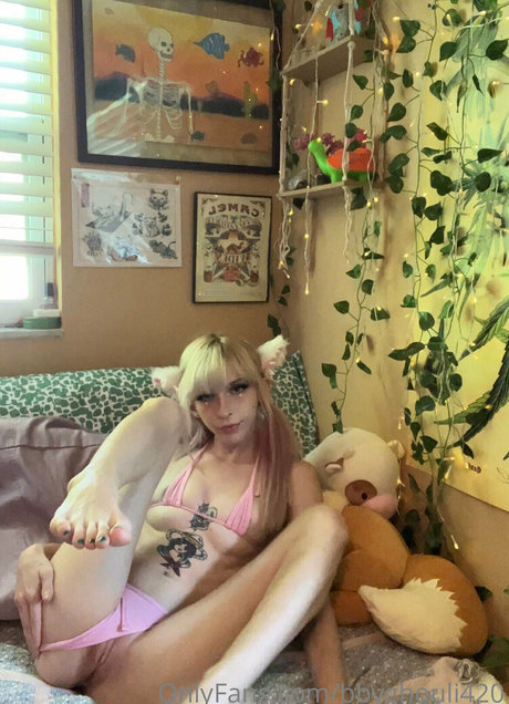 babyghouli420 erotic actress pic