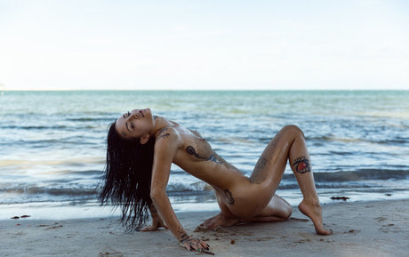 Lavishsuicide model xxx img