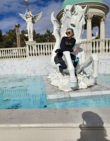 duchessdarling42 art star photo