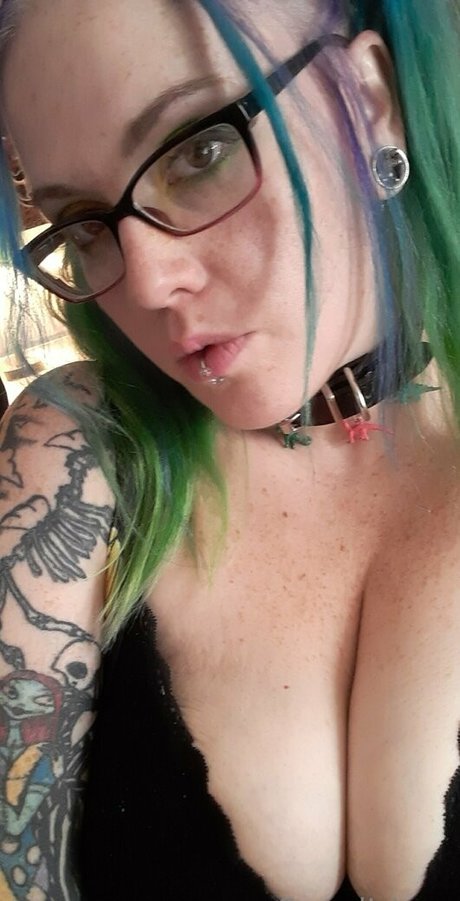 body onlyfans top photo