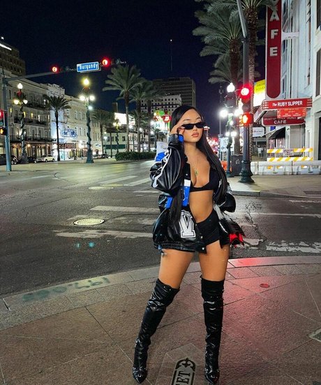 annouveauriche pretty actress galleries