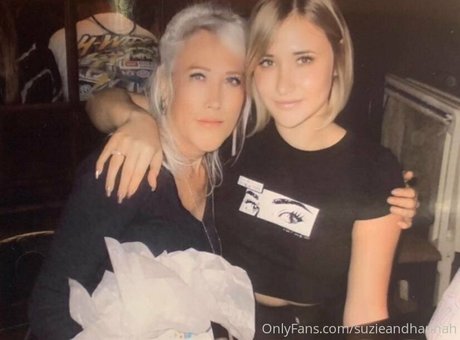 suzieandhannah exclusive star pics