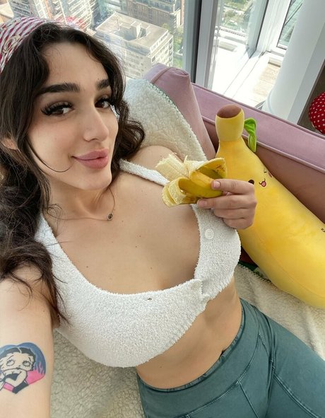 shemale cumshot onlyfans pornos pics