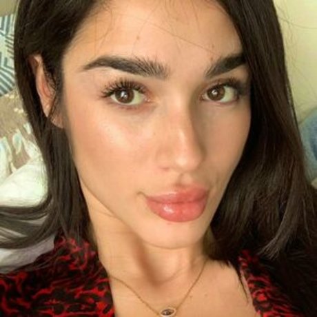 Itsivyblue sexy model images