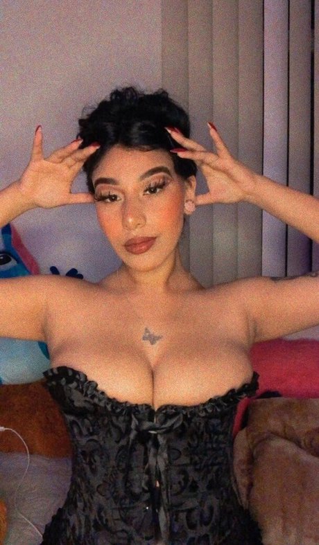 amywinos10 nude actress pictures