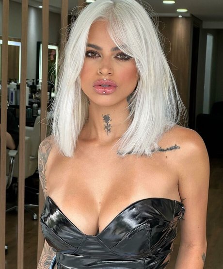 Barbimay sexy model pics