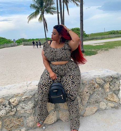 anal dildo onlyfans erotic photo