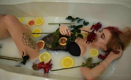 sweet l a r r y beautiful actress photo