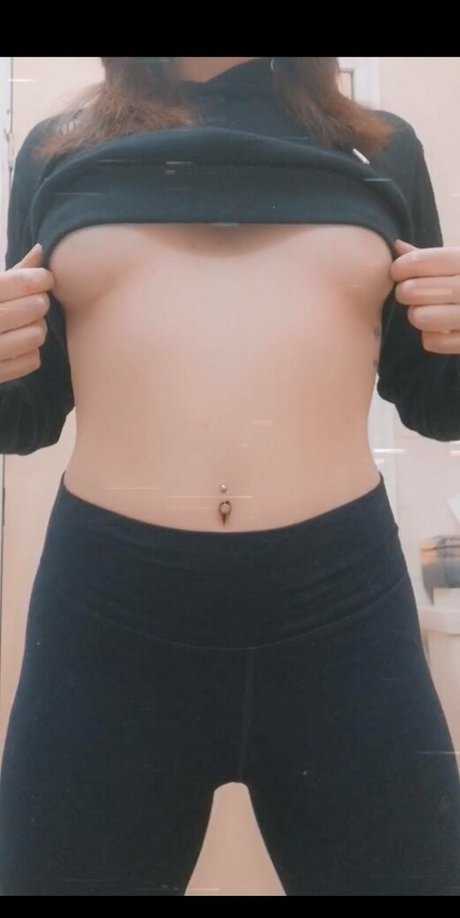 shemale cumshot onlyfans nude pic