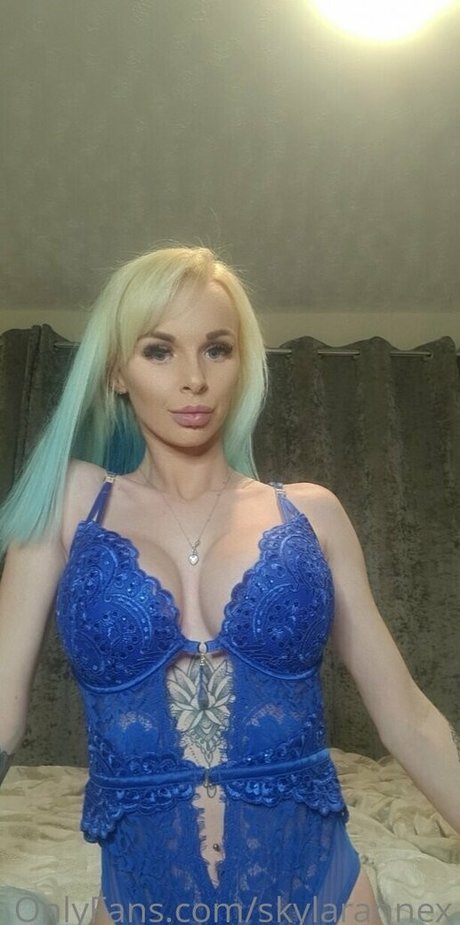 skylarannex naked star pic