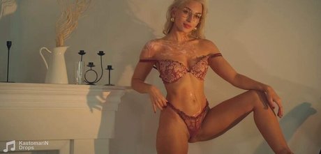 tiny onlyfans erotic image