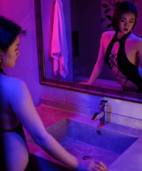 Hilovenano naked pornstar images