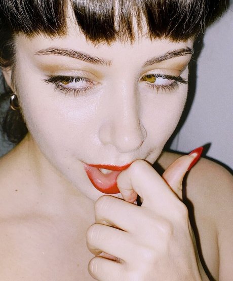 Zanah Marie pornstar erotic galleries