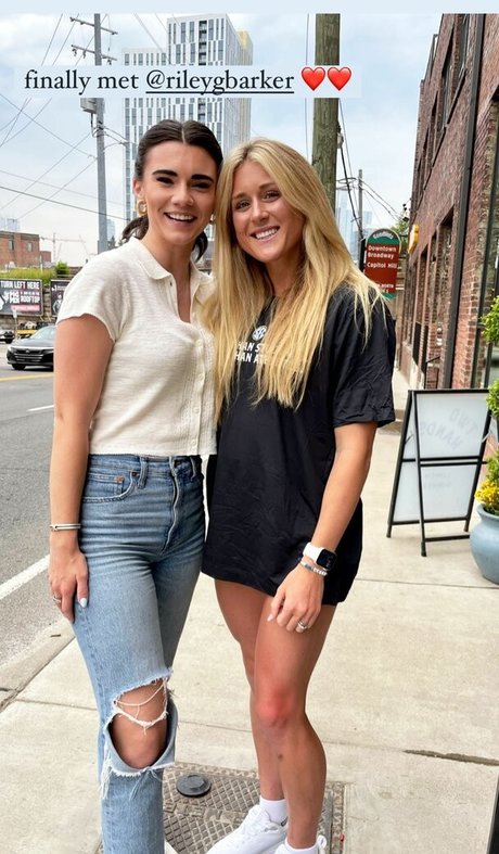 Brett Cooper star porn image