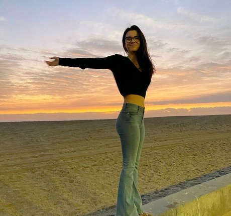 Brett Cooper high quality star pics