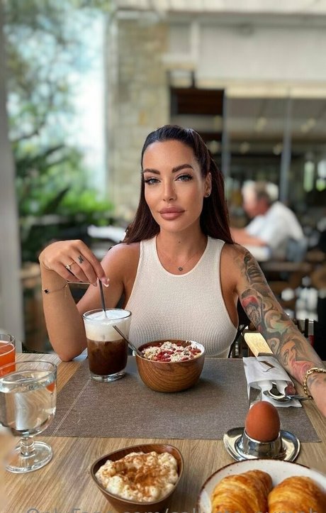 famous nude onlyfans porn image