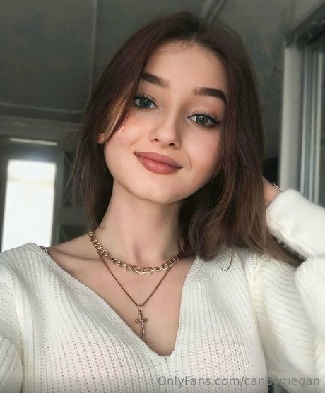 candymegan nude model photo