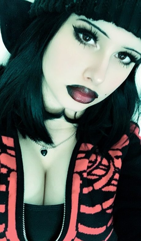 mariana labruja xxx pornstar photo