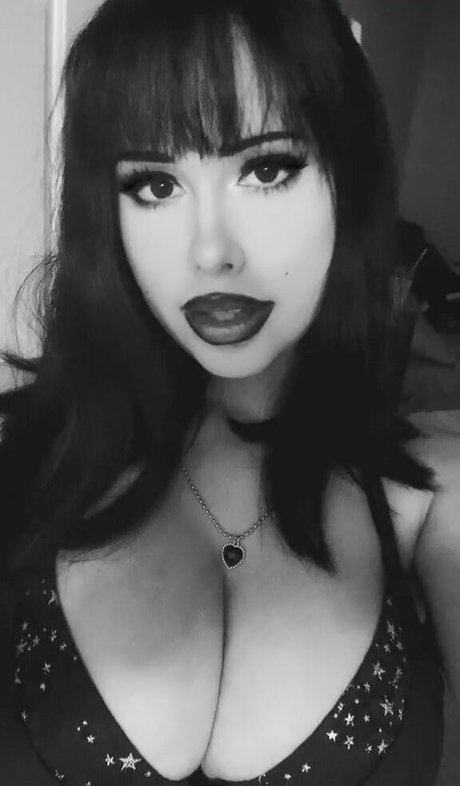 mariana labruja pornographic star pic