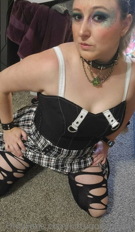 kittygoesb00m best actress photos