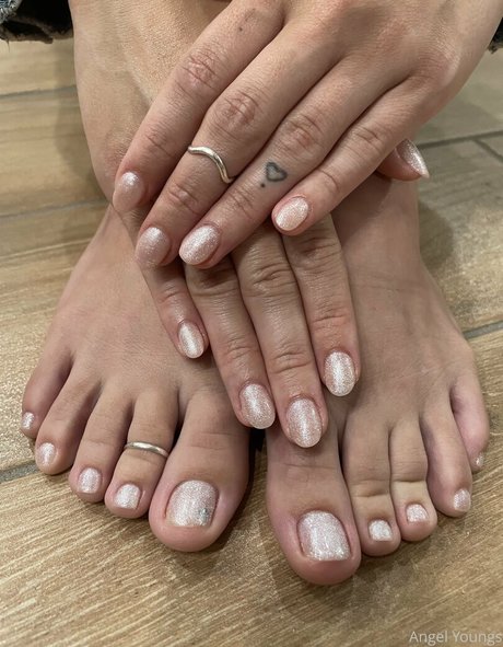 Angelyoungsxxx hd model picture