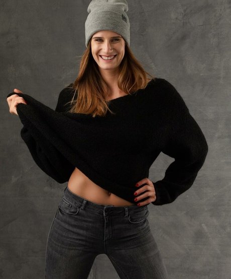 Joana Heidrich model pretty photos