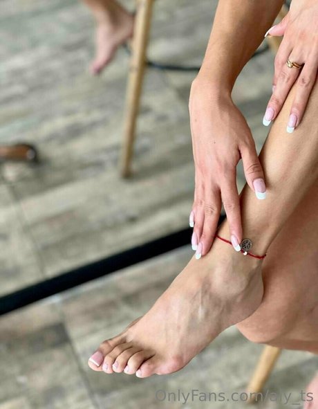 aly ts pretty pornstar img