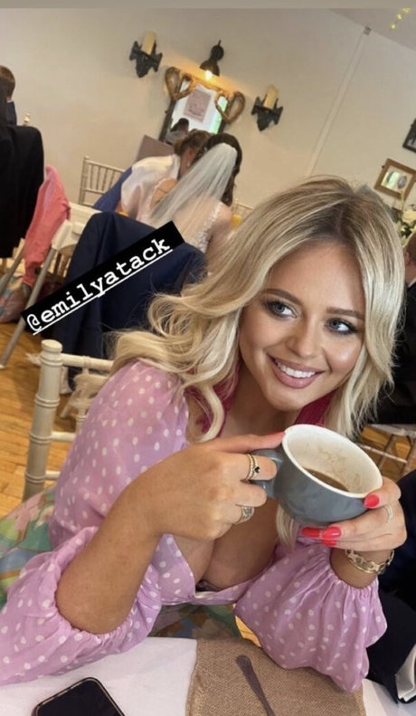 female popular onlyfans sexy pictures