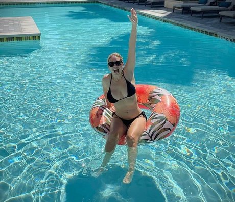 curvy shemale onlyfans perfect img