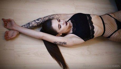 yourlustfullover hot actress pic