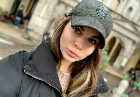 blonde muscle onlyfans best picture