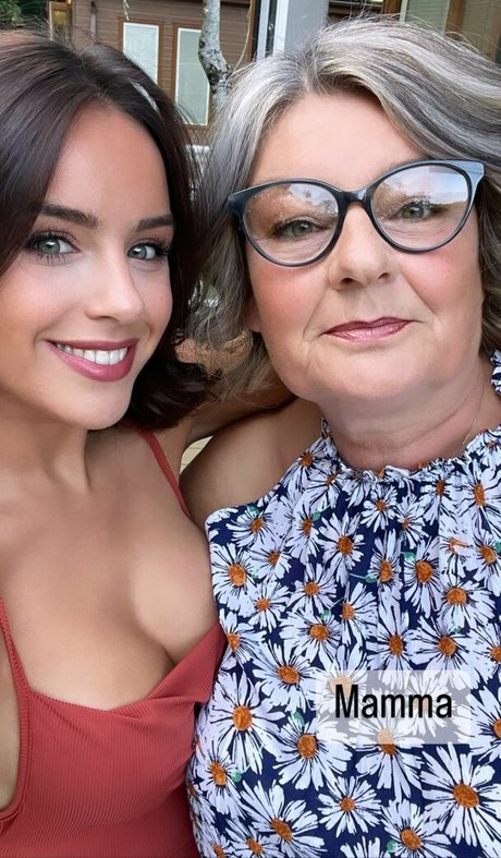 tiny asian onlyfans art xxx picture