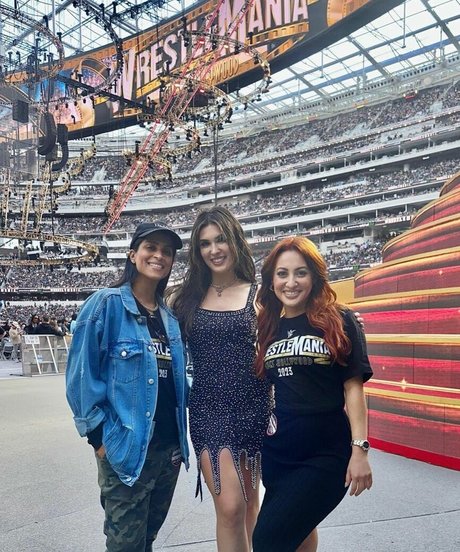 Francia Raisa star naked gallery