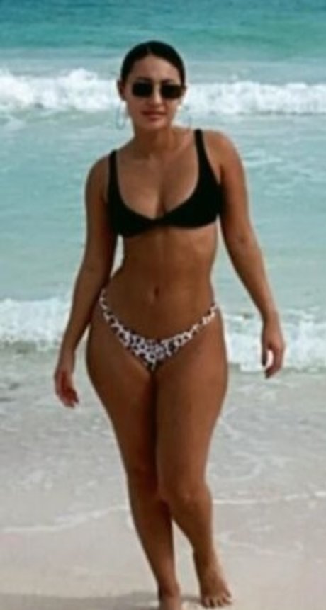 Francia Raisa model top pics