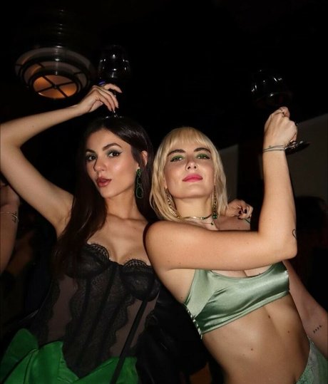 Victoria Justice free model pictures