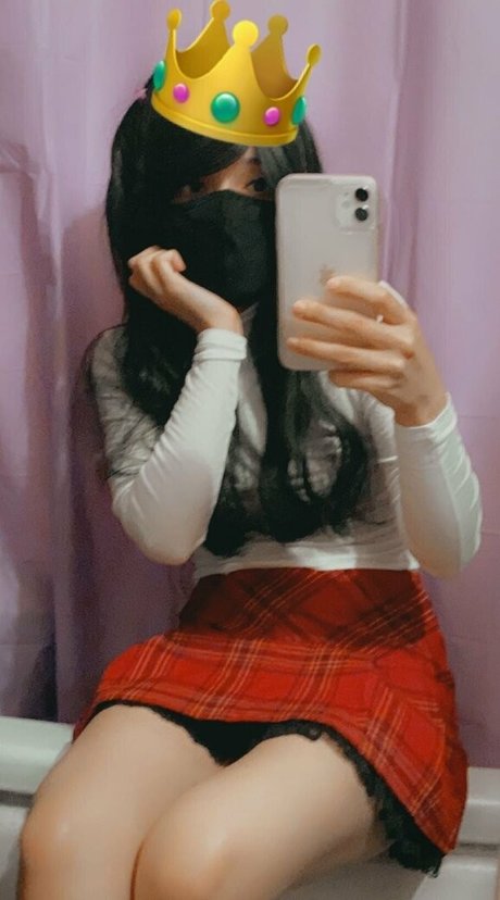 yurileahn erotic actress img