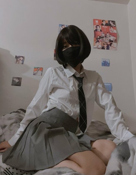 yurileahn nude actress archive