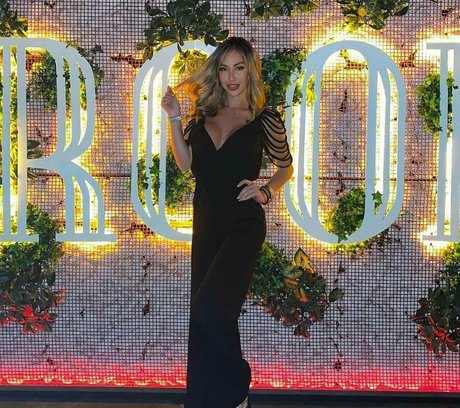 goth threesome onlyfans hot nude photos